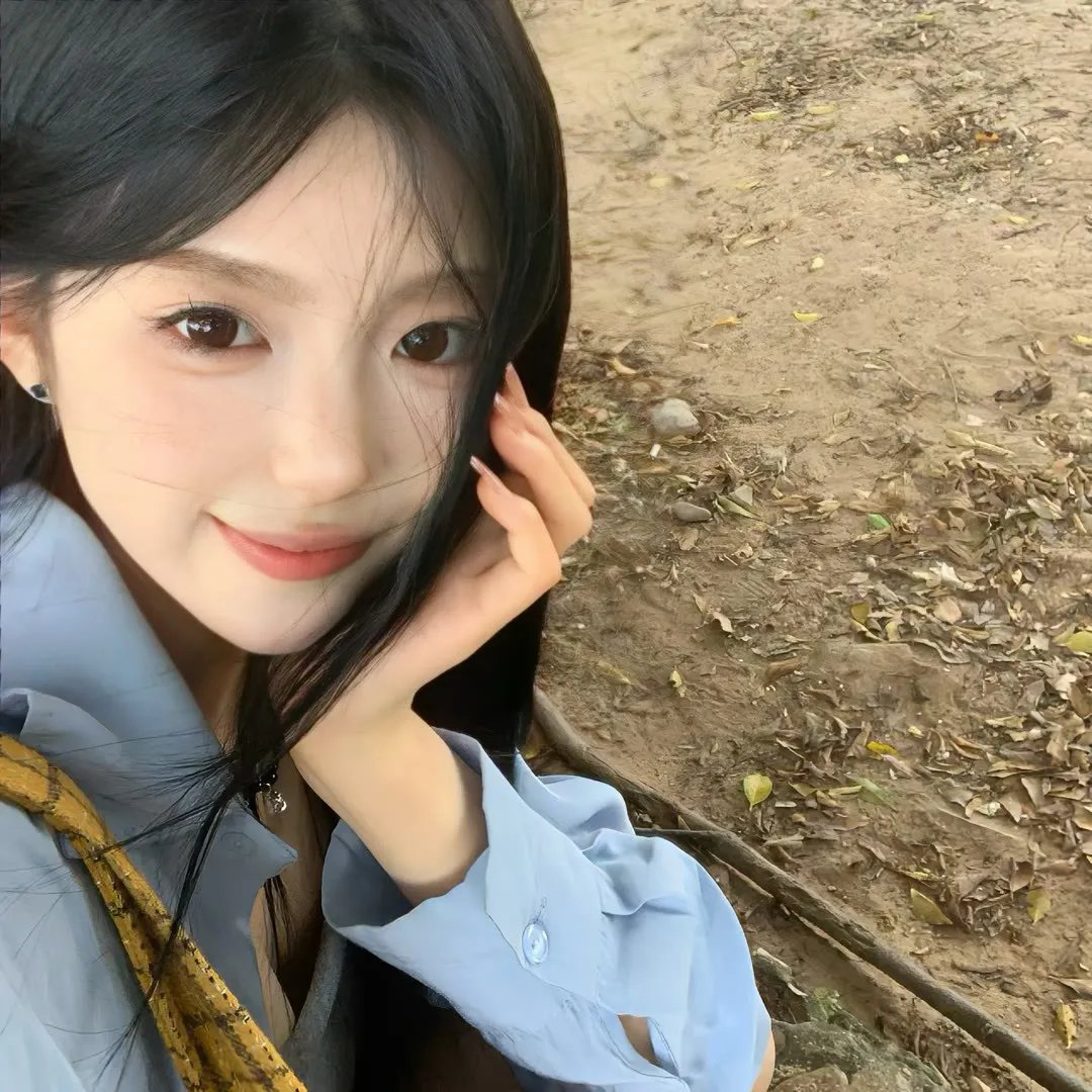 隔壁墓园的男孩